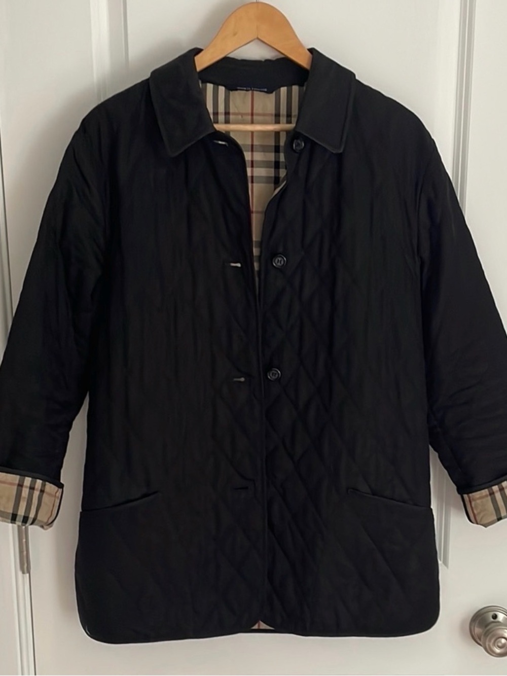 Burberry Black Quilted Jacket with Classic Plaid Lining